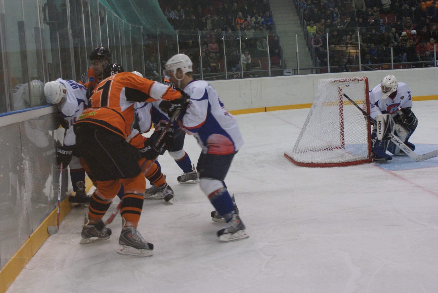 02. Борьба за шайбу