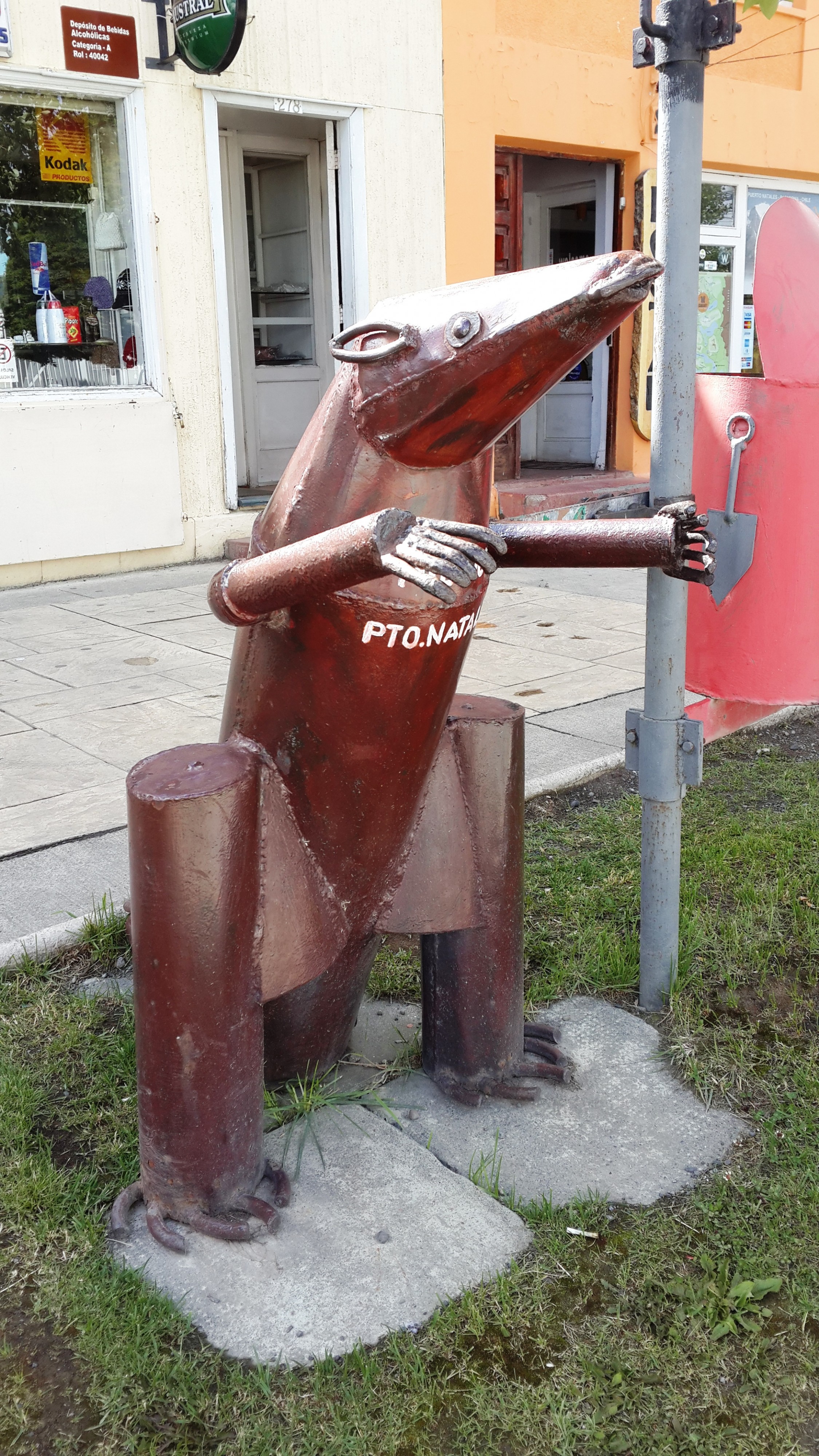 грозная мусорка в Пуэрто-Наталесе