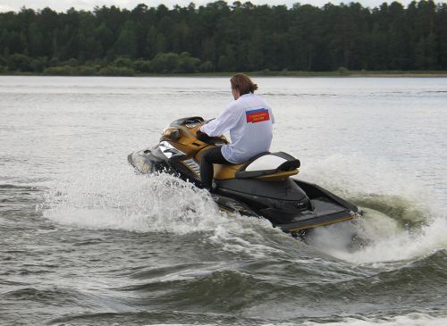 Константин Моляров зажигал на аквабайке