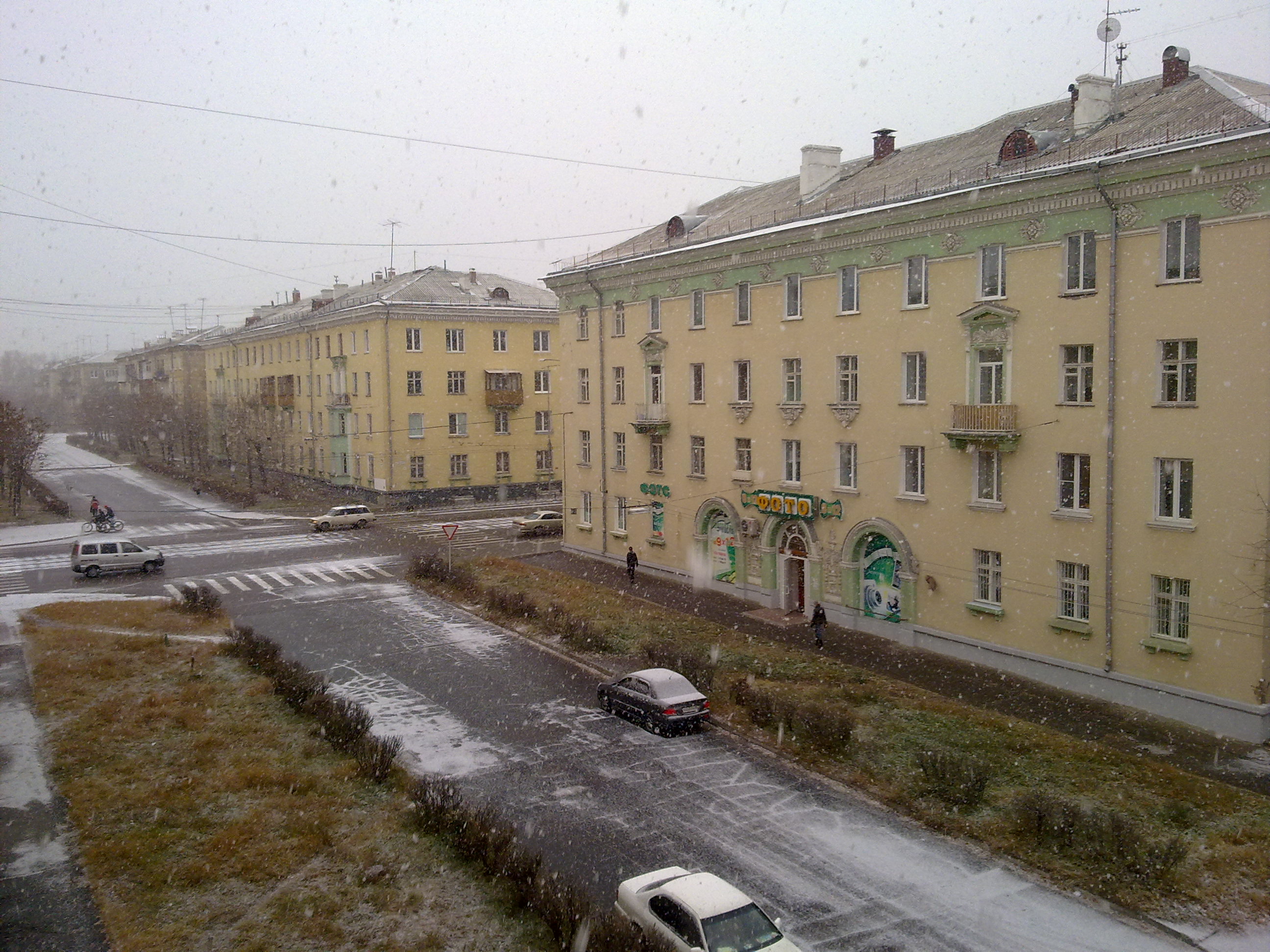 061120101472