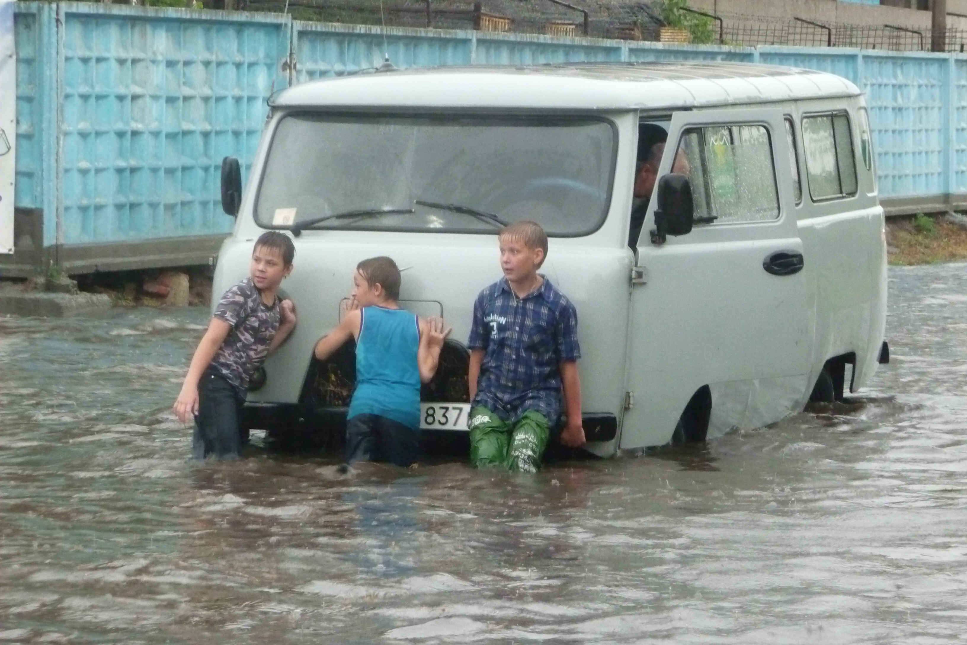 Ул. Мира возле молокозавода: вытащим быстро и недорого!