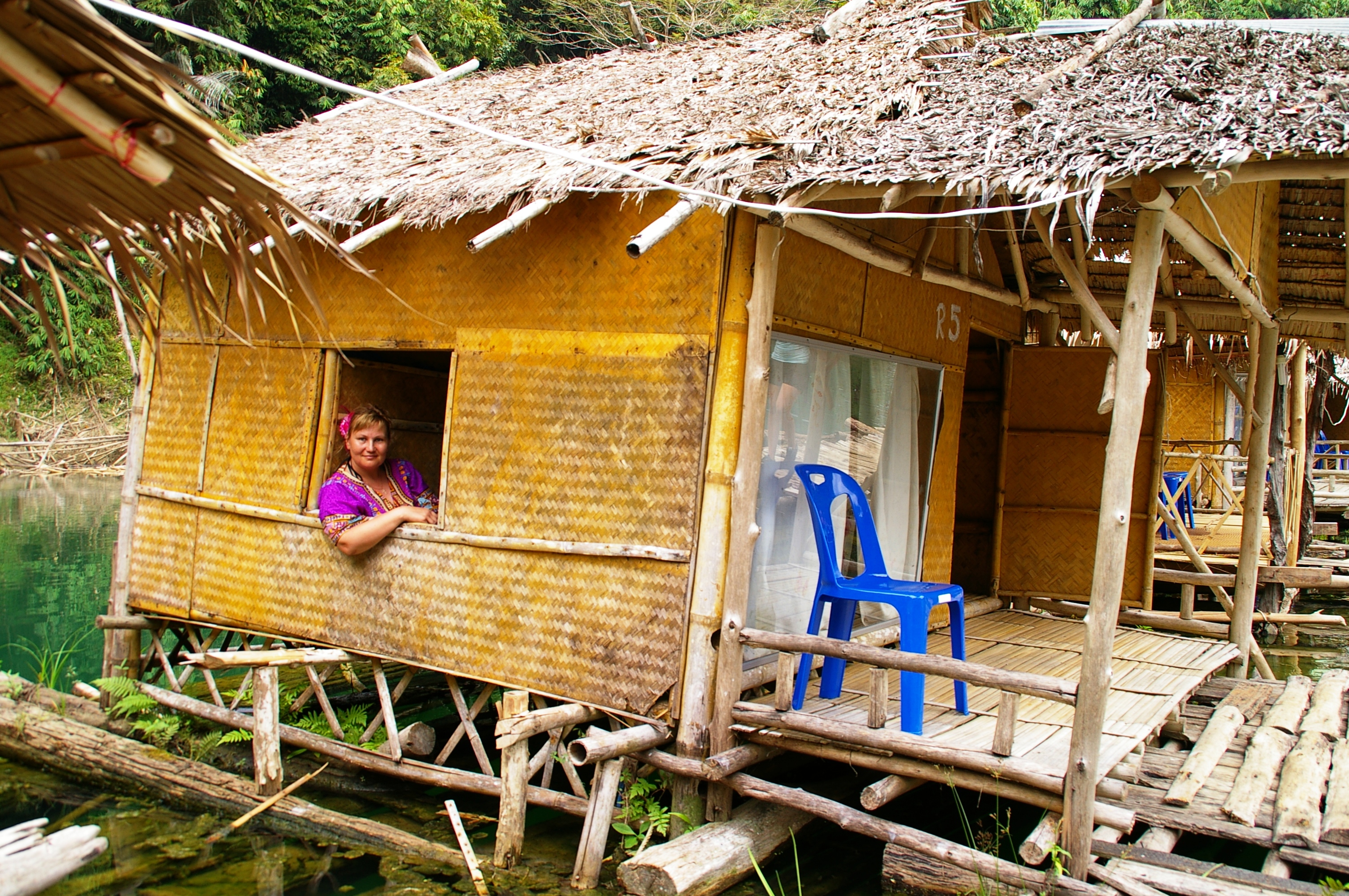 а вы говорите, мы плохо живем