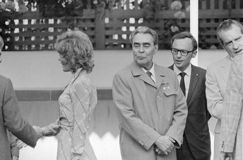 В этот день 1964 г. Леонид Брежнев становится генеральным секретарём КПСС и главой СССР, заменив Никиту Хрущёва.