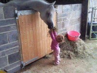 Ты же не забудь про меня.... Когда я вырасту - привезешь мне принца! Ты же не забудь про меня.... Когда я вырасту - привезешь мне принца!