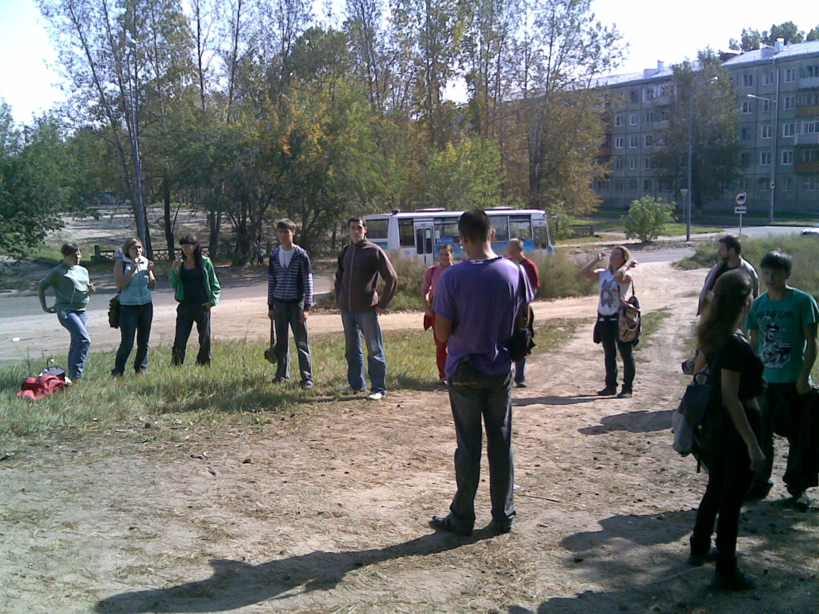 ...мы...та часть что попала в кадр)