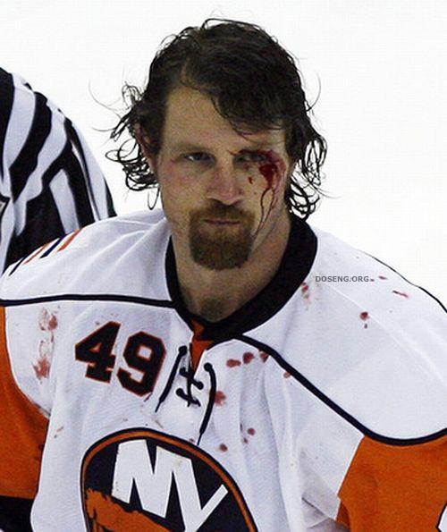 1235719596 hockey 14