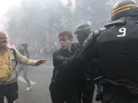Париж.