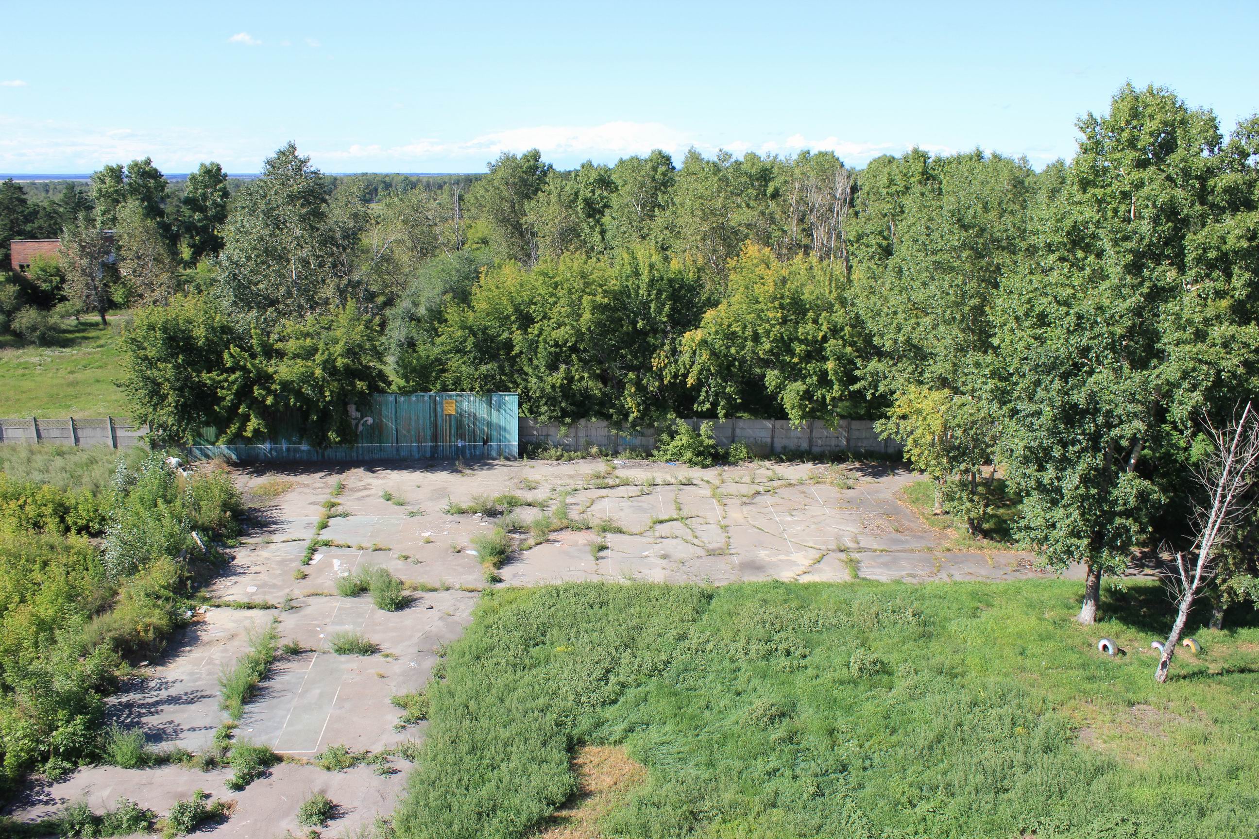 04. Мой веселый звонкий мяч, ты куда умчался вскачь... Теннисный корт