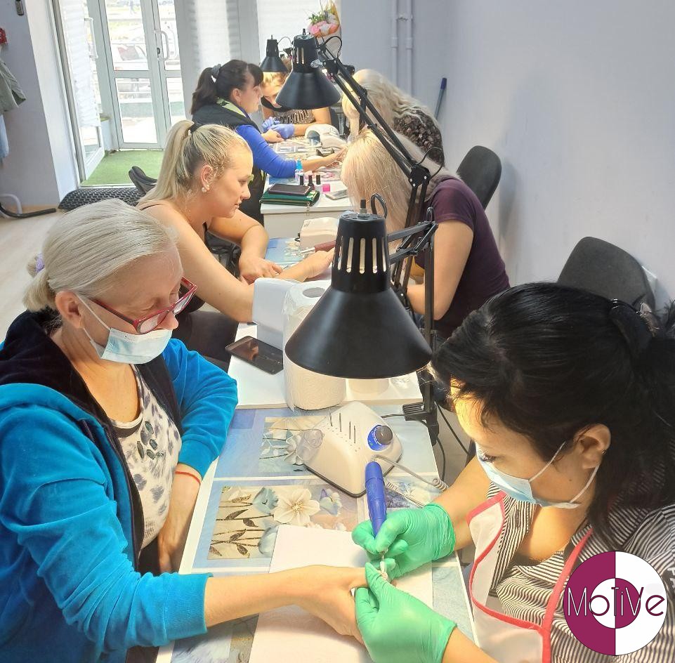 Научим делать маникюр!