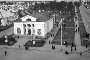 "Победа" (ретро-фото)