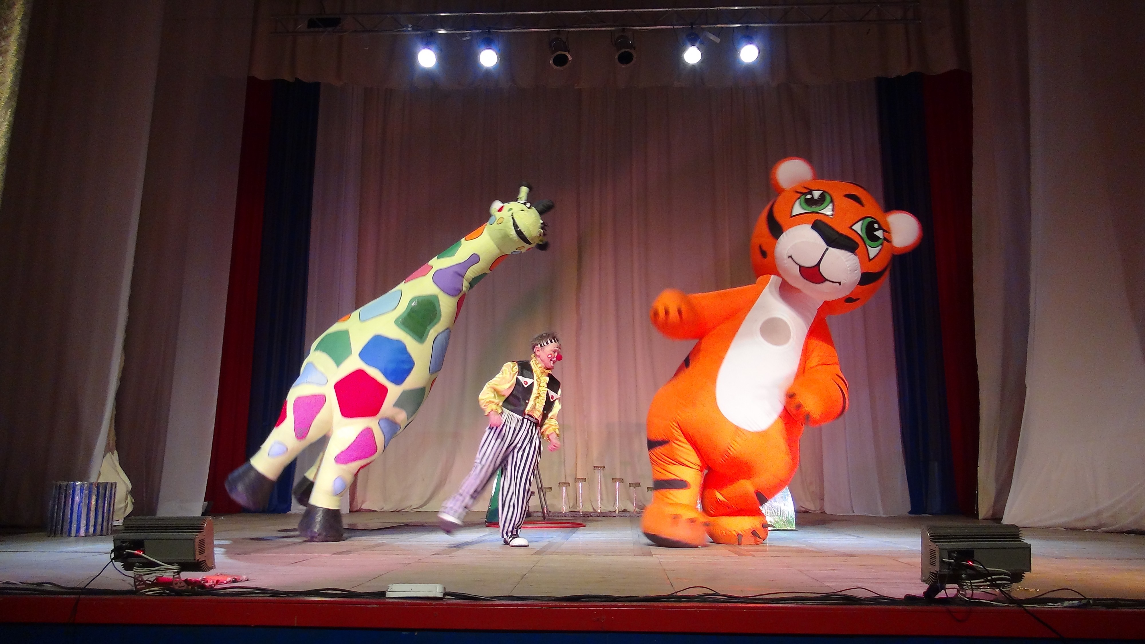 Аэророботы "Жираф" и "Тигр"