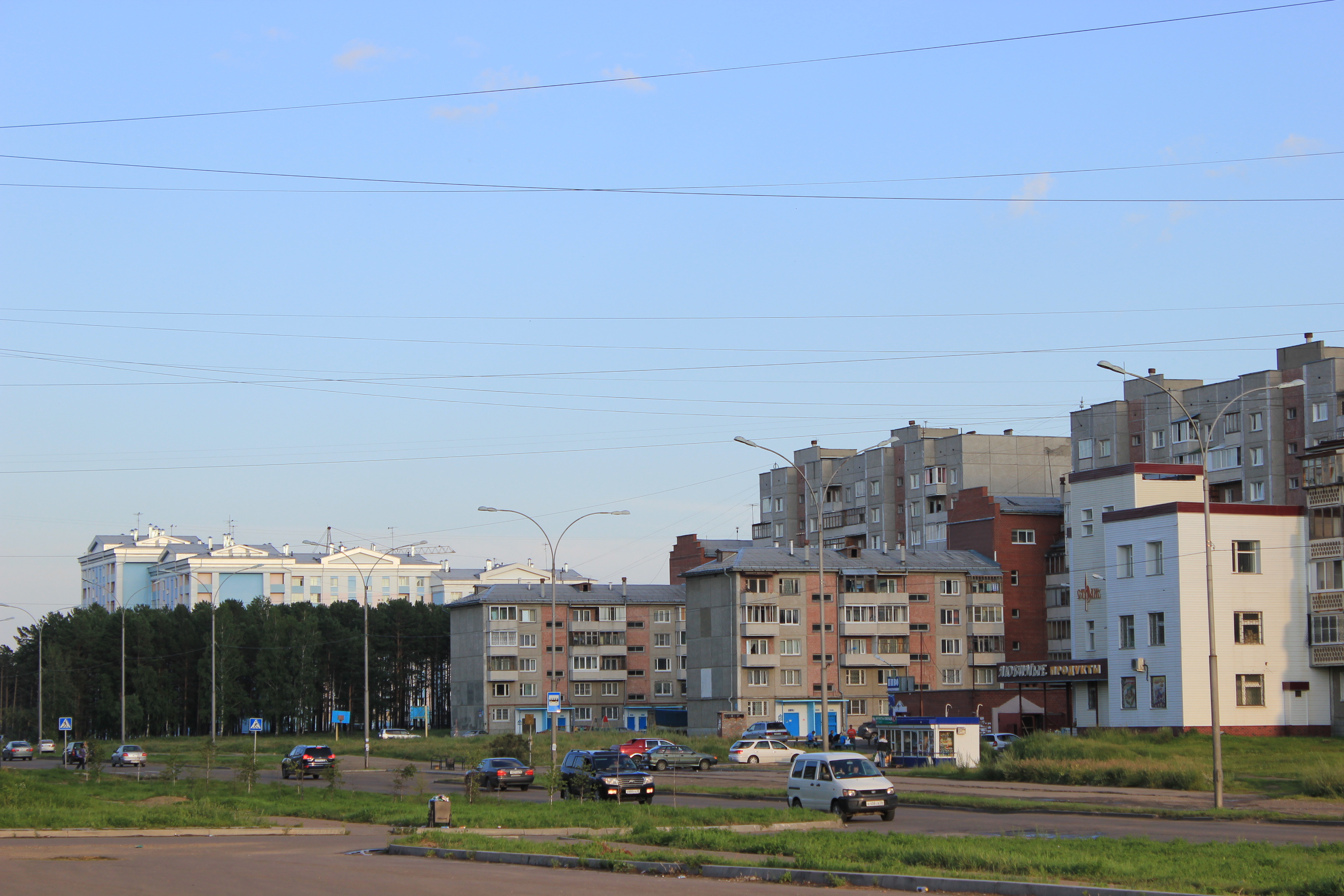 16. Ангарск, июль 2012, ул. Космонавтов, 33 мрн