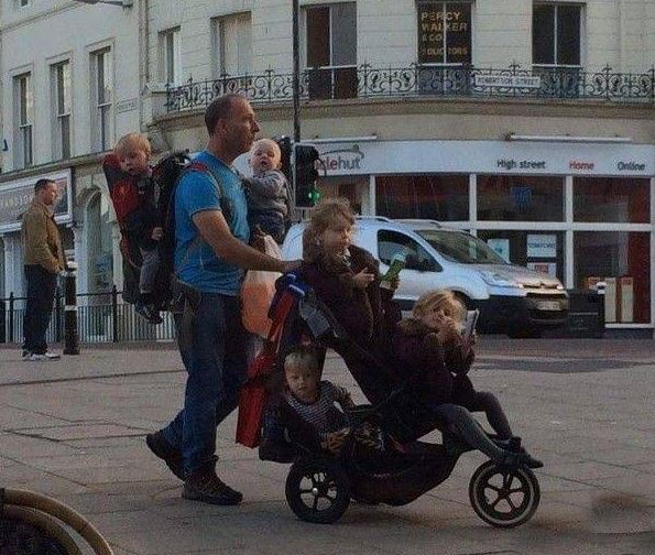 Папа герой