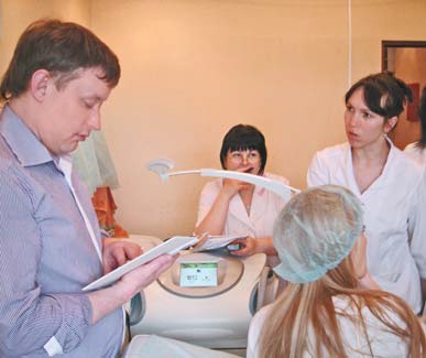 Алексей Викторович Мимов (слева)