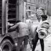 Работники булочной выгружают свежие чуреки из хлебного фургона. Армянская ССР. 1968 год. Работники булочной выгружают свежие чуреки из хлебного фургона. Армянская ССР. 1968 год.