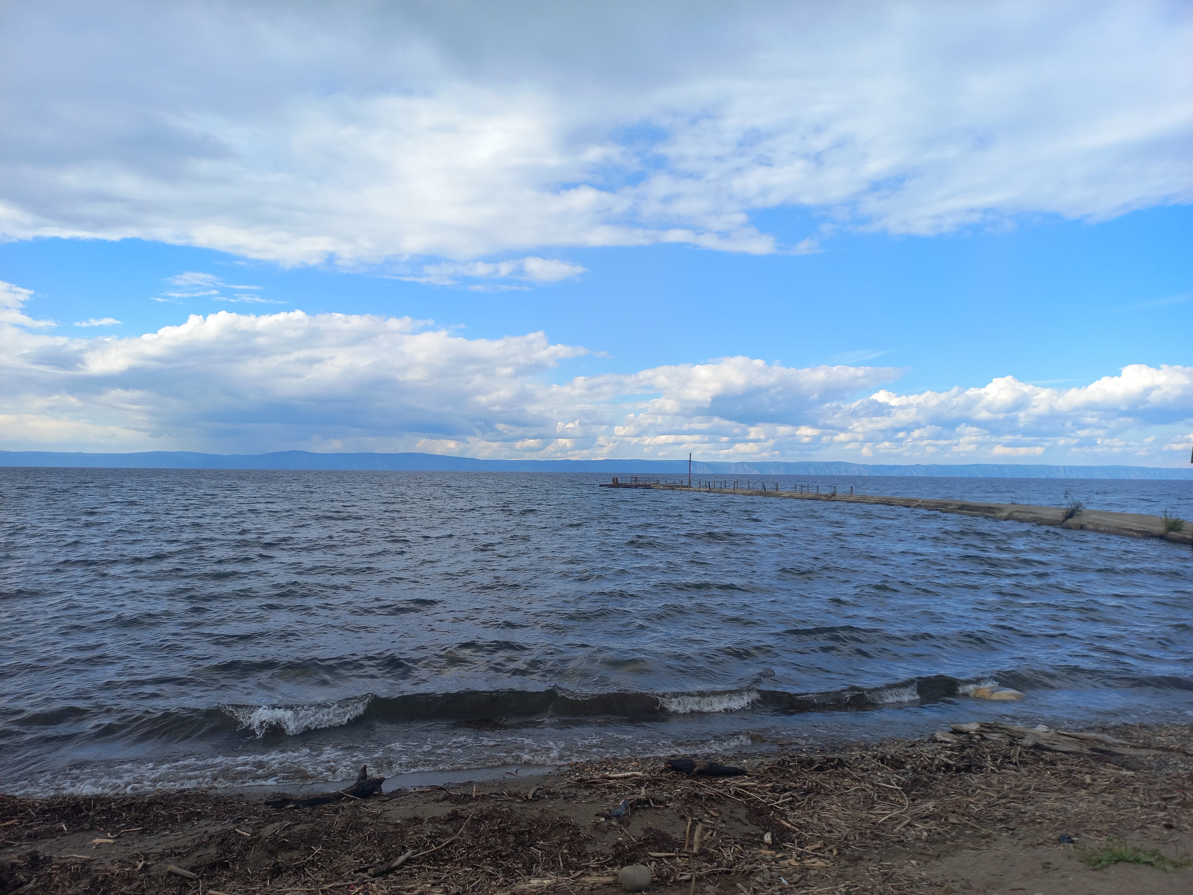 Неспокойно синее море