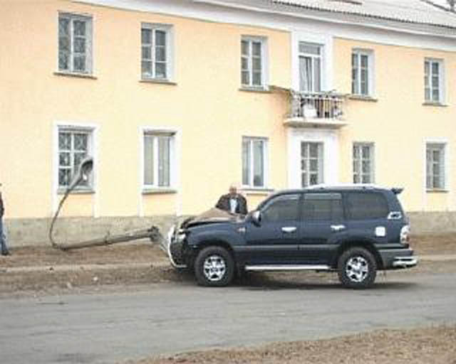 Крузер против столба