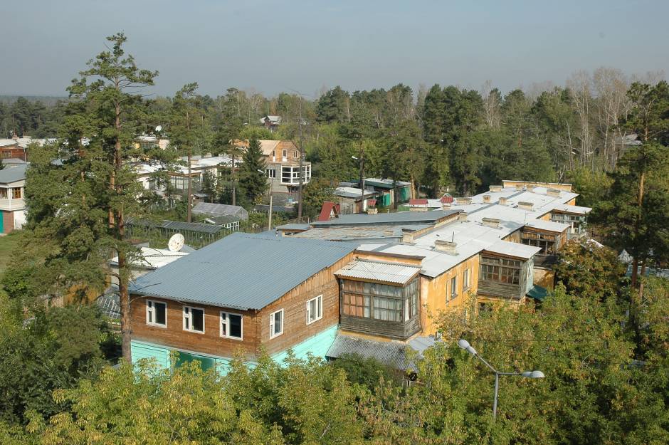 Как ремонтировать многочисленные «скворечники» 209 квартала?