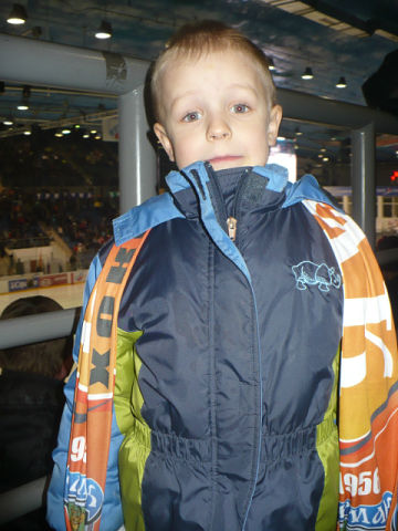 ЮНЫЙ БОЛЕЛЬЩИК