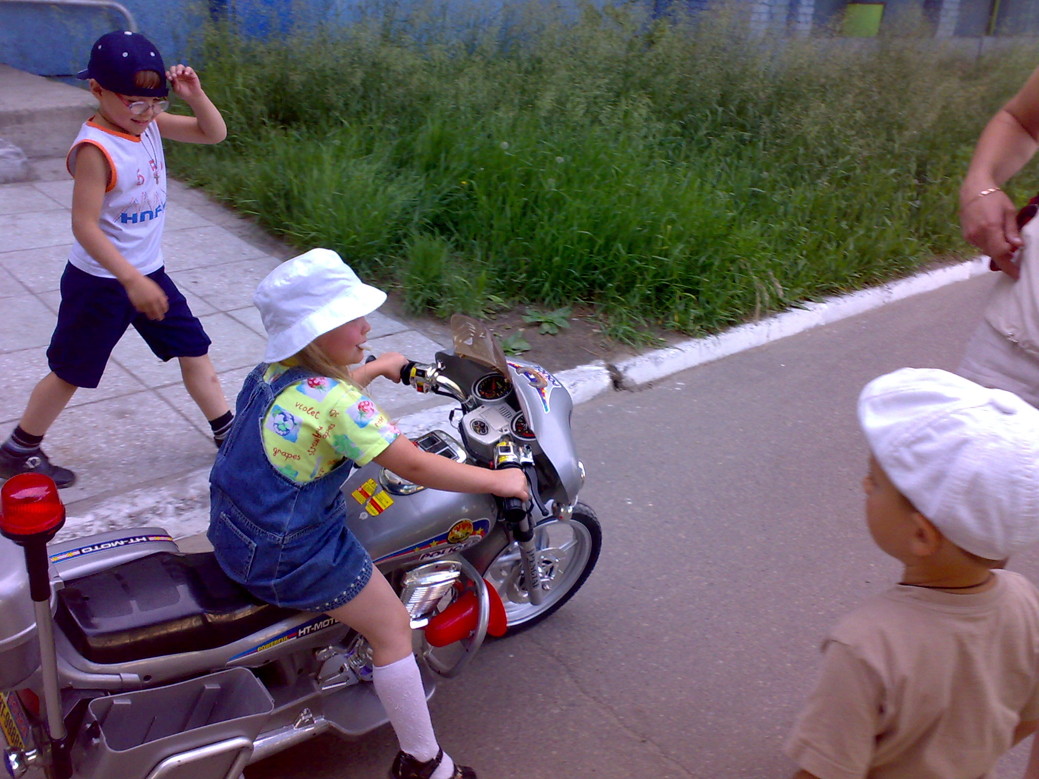 Внимание полиция..