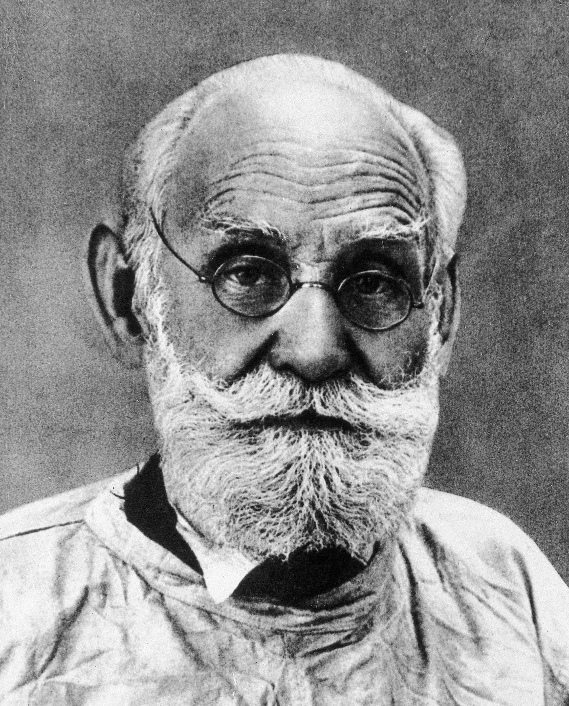 22980500b562a1b65df6ba83b09a8aa6-ivan_pavlov_1934.jpg