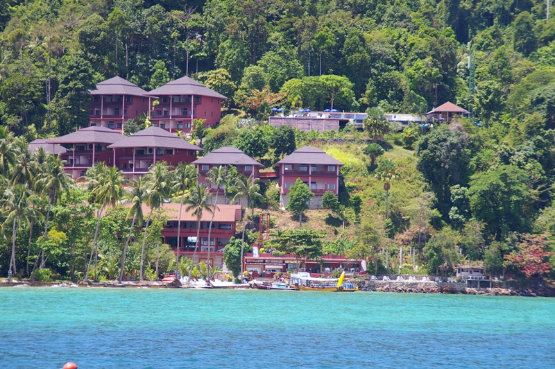 зачем куда-то плыть?