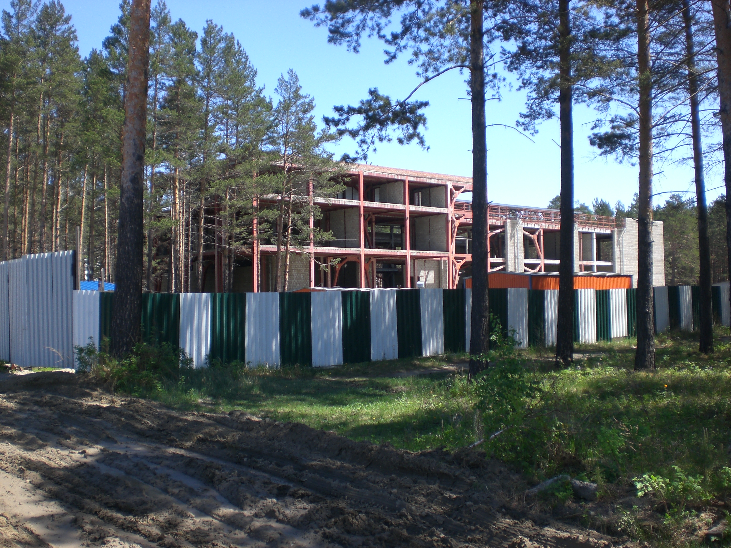 Строительство торгового центра "Прибрежный"