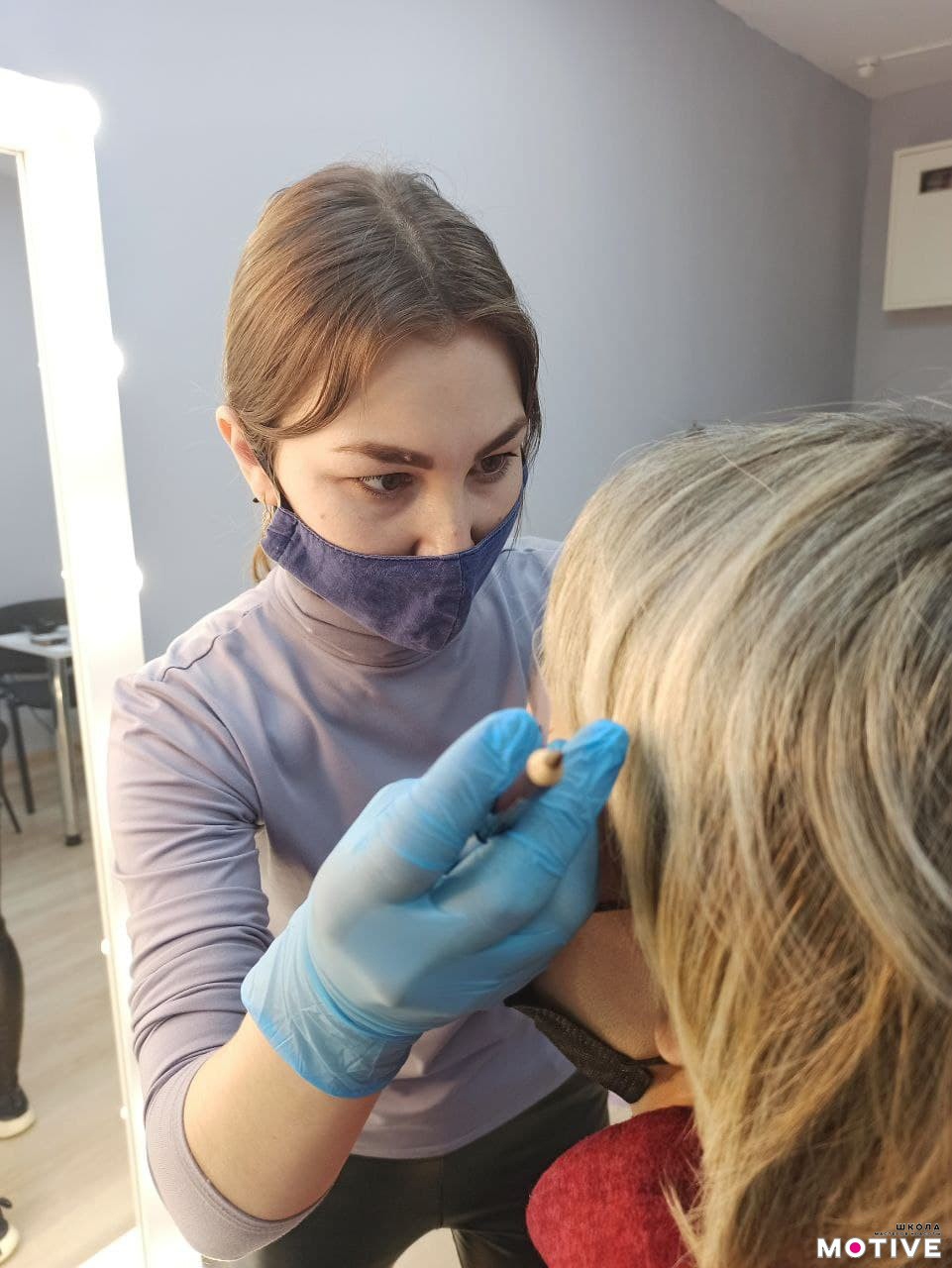 Обучение долговременной укладке бровей