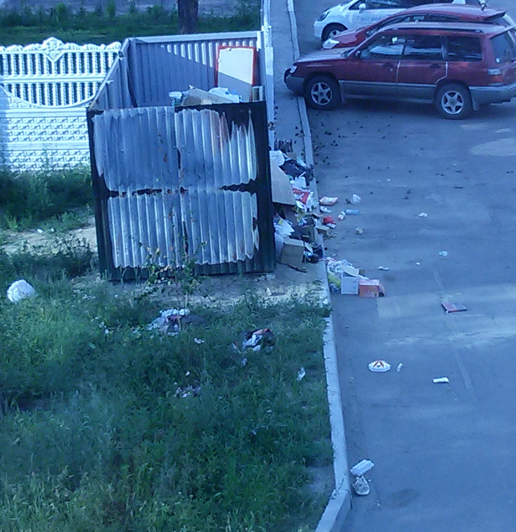 Спасибо, Жилищной компании, за прелестный вид из окна !!!