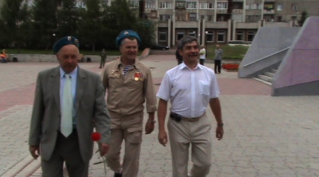 У музея Победы