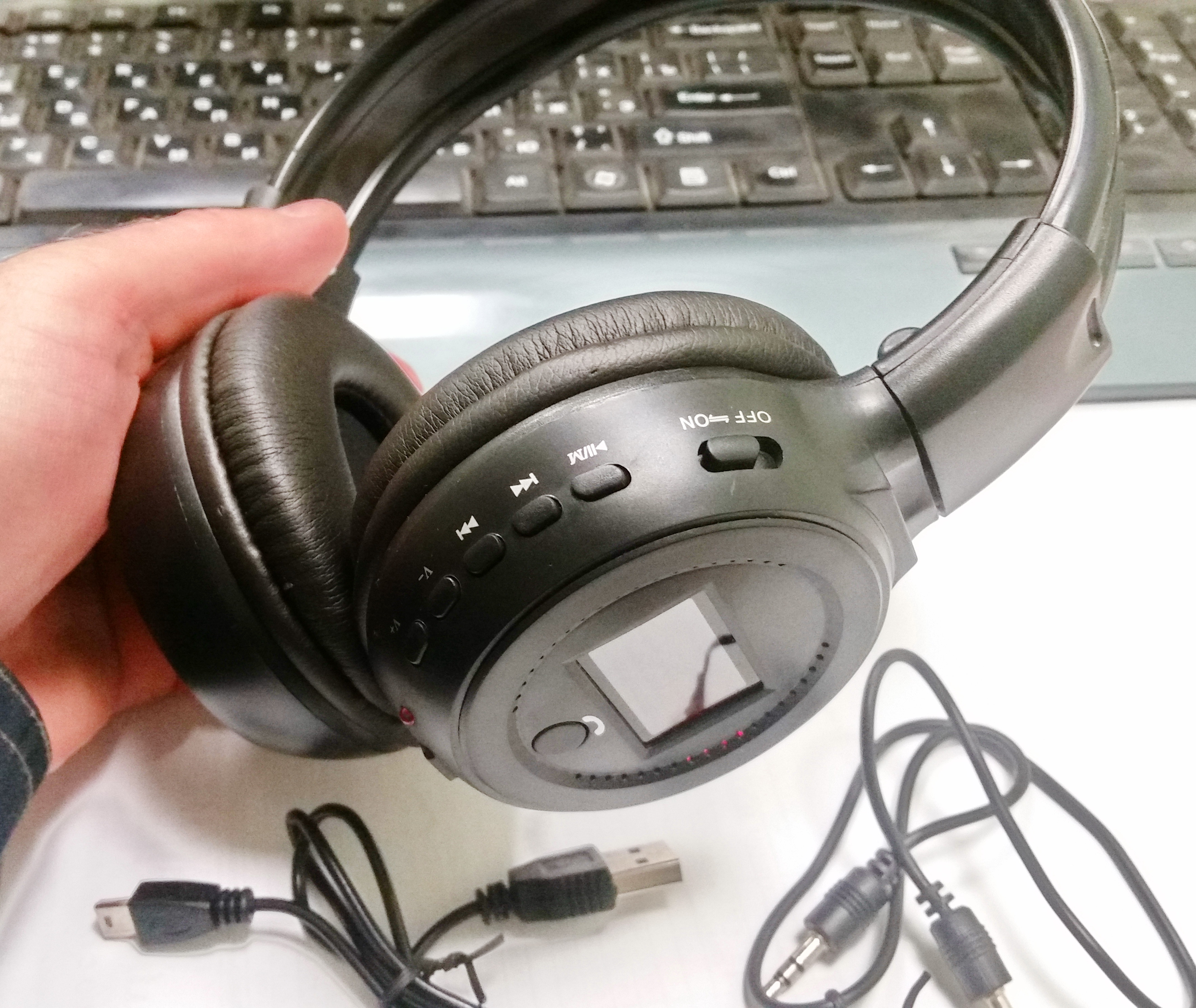 супекрнаушниги))))))