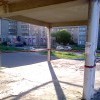 Стойбище детских колясок под сомнительным(в плане  надежности) железобетонным навесом. 