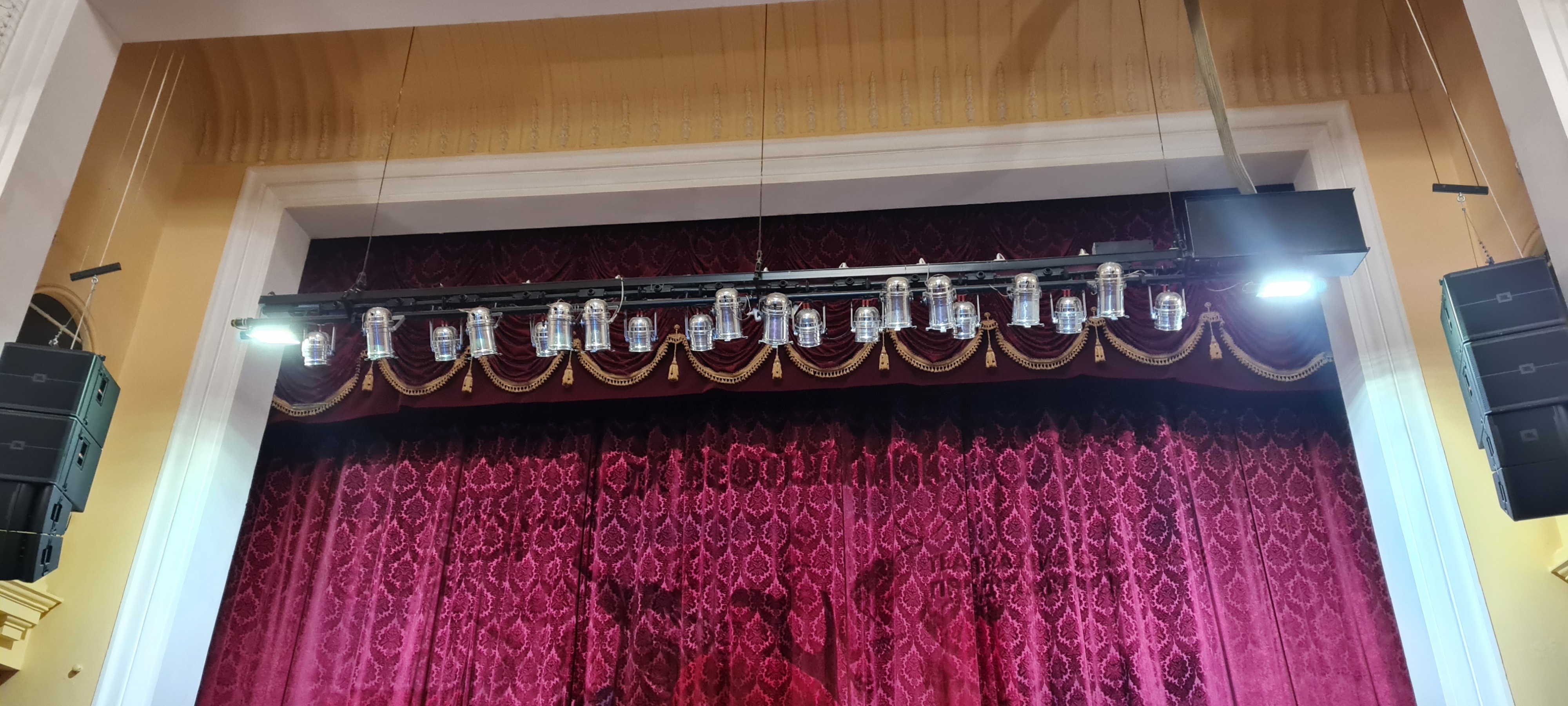 В Нефтехимике