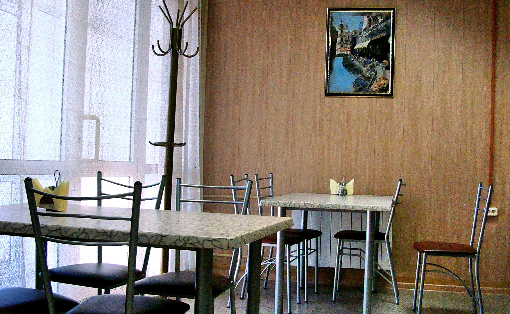 Кафе "Золотая подкова" на Ангарском проспекте