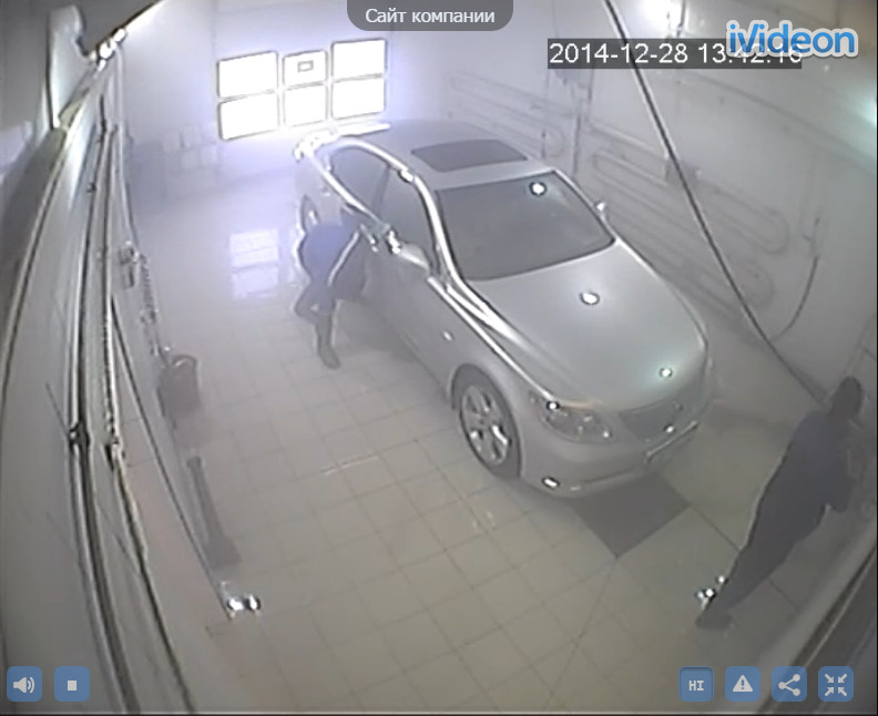 2014-12-28 Приятно следить за работой автомойщиков издалека)))