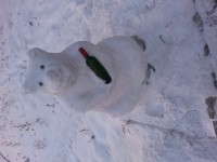 Снеговик,на который несколько дней назад смотрел ангарчанин))