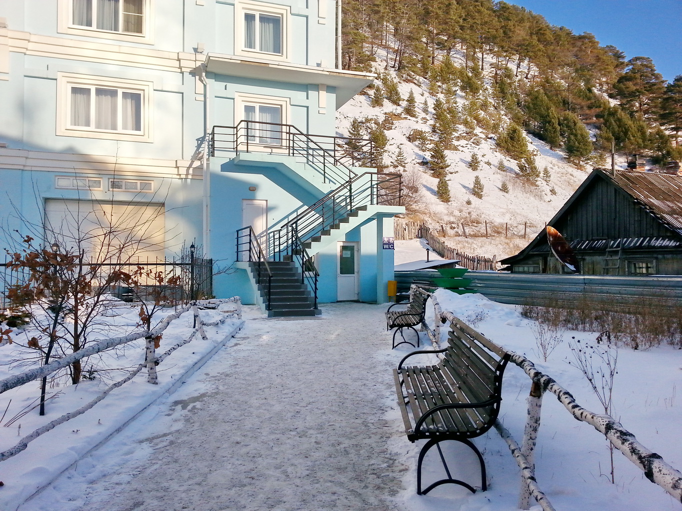 самое популярное место в Листвянке))))))