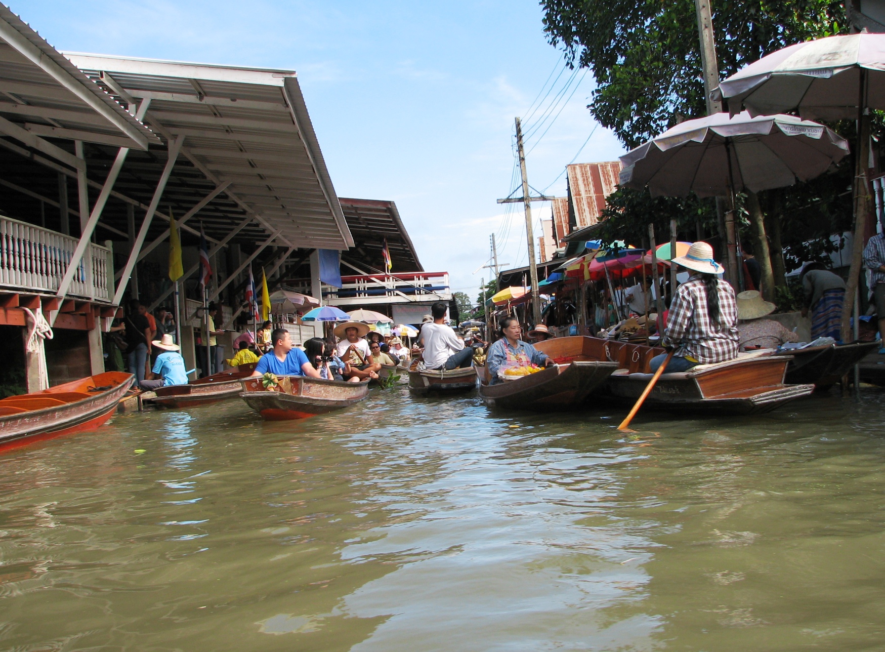 И в надводном движении есть свои правила