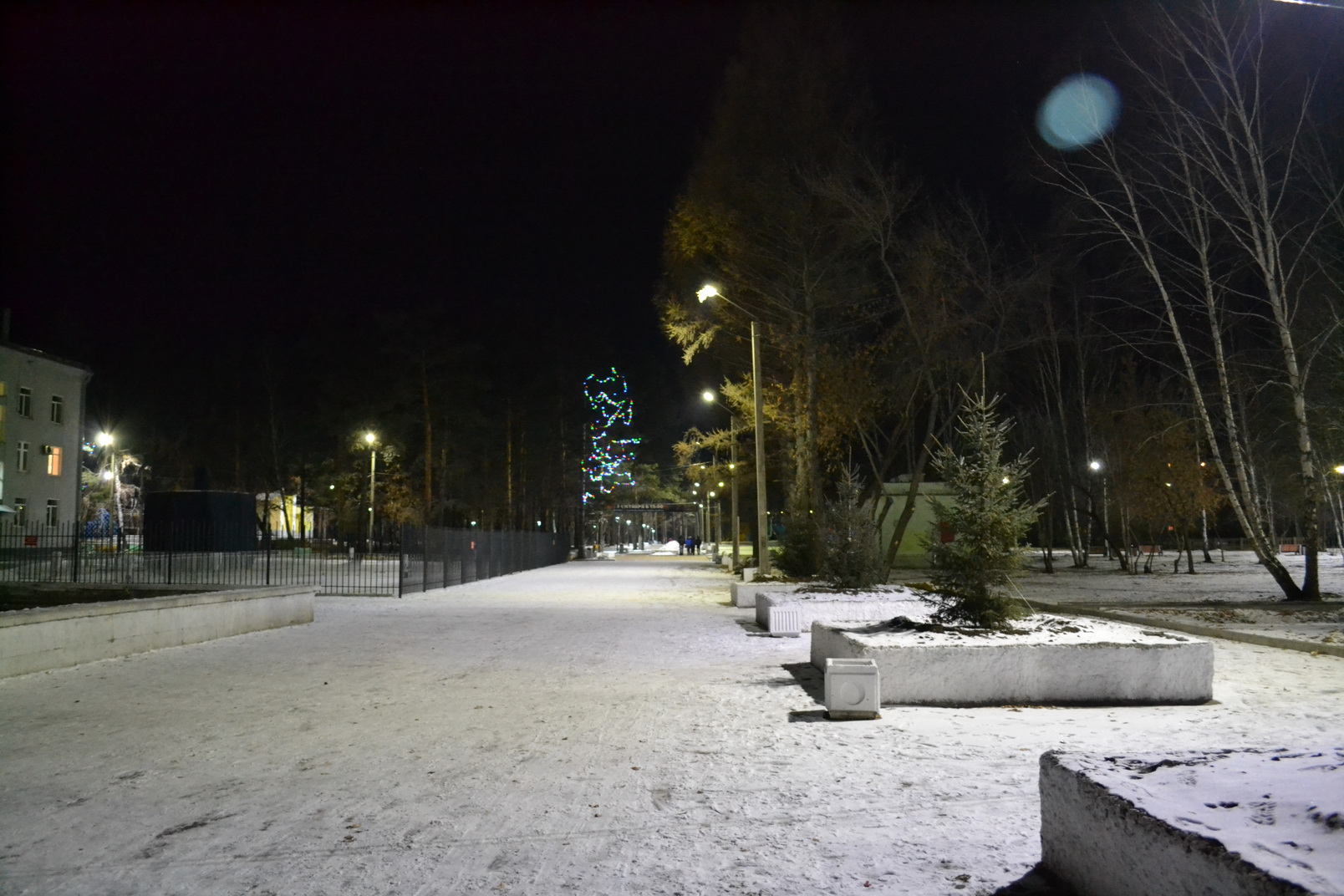 у Современника))))