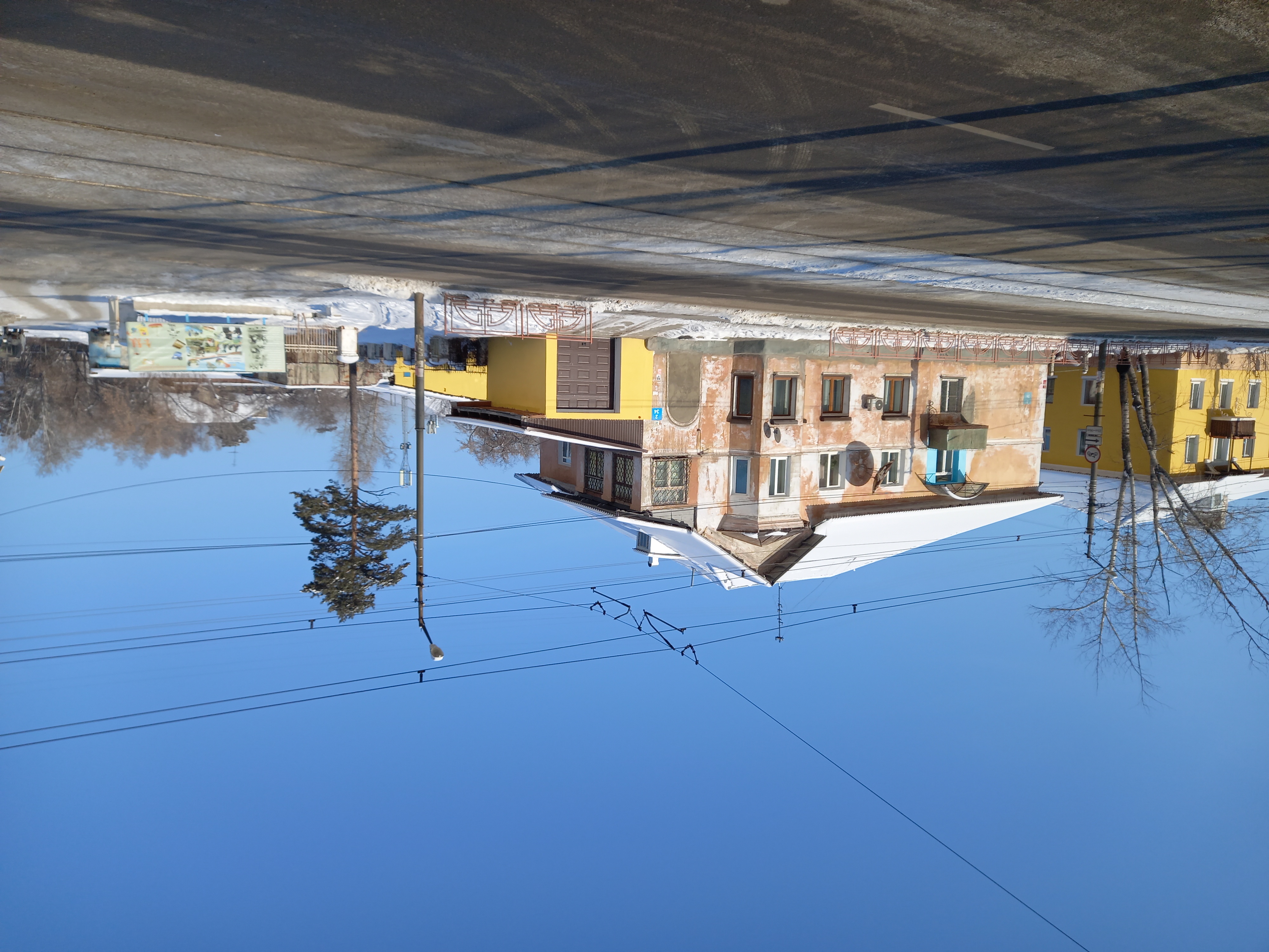 Испортил весь архитектурный облик дома