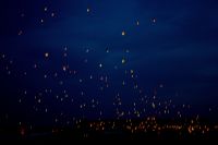 Первый общегородской запуск летающих фонарей