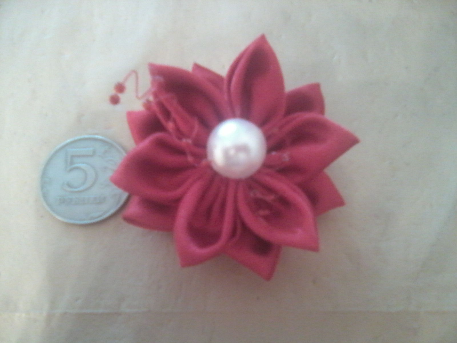 брошь 80 руб