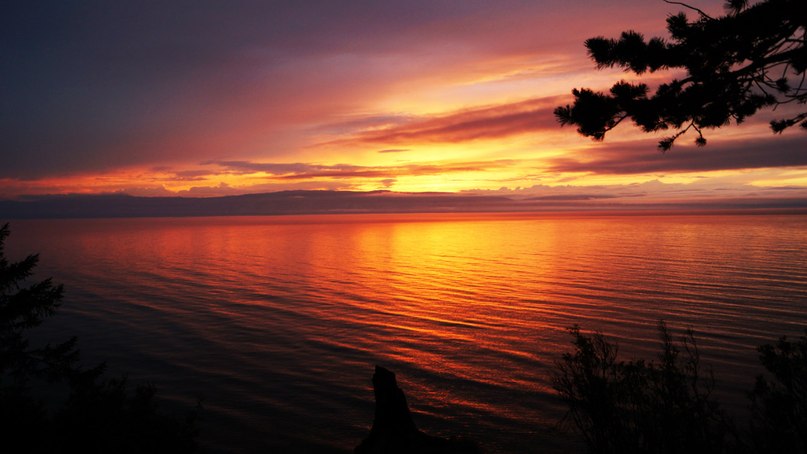 Закат на Ольхоне