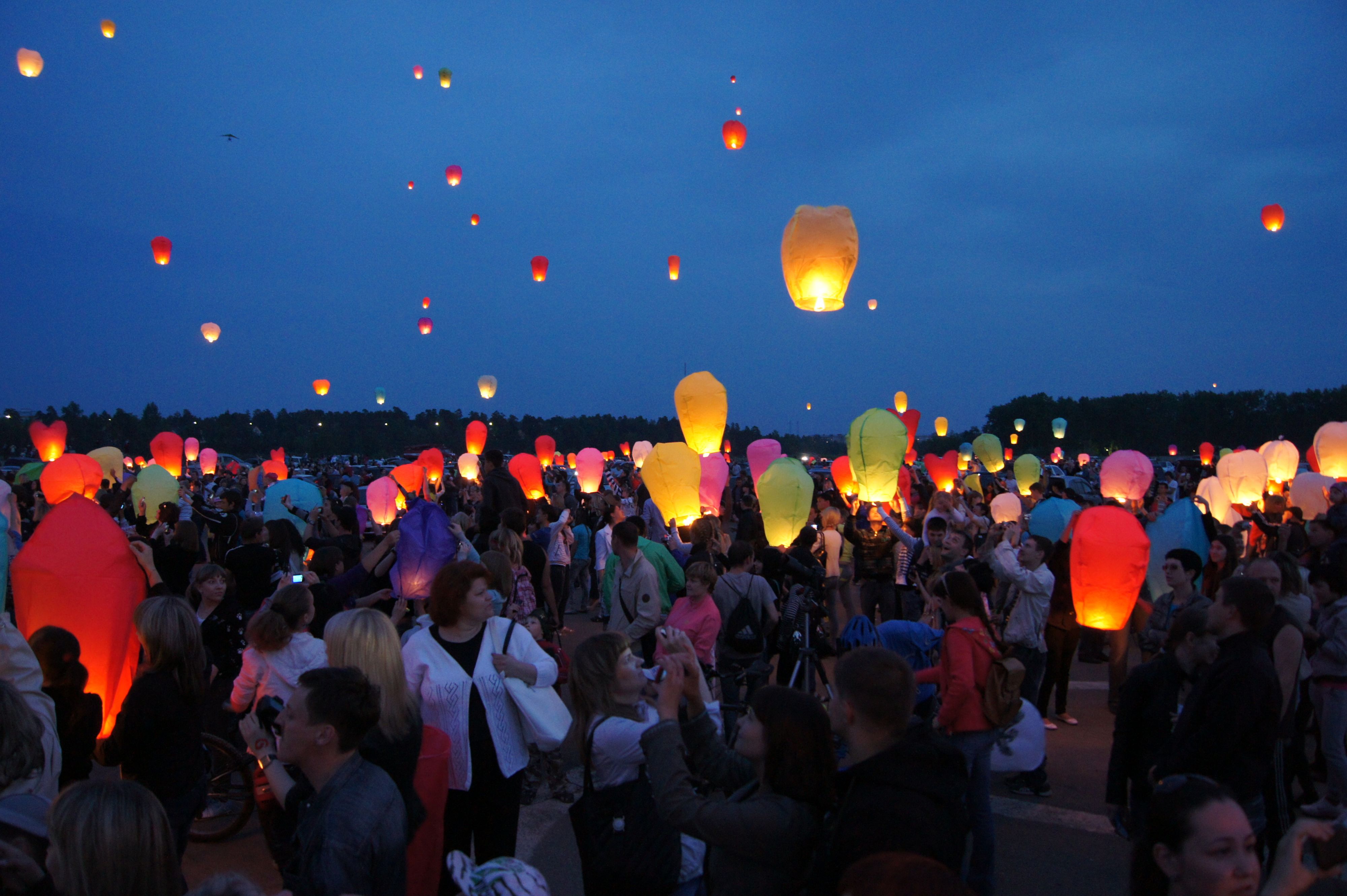 ЗапускФонариков-22