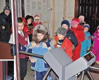 Из-за ноу-хау в коридорах нередко возникает очередь Из-за ноу-хау в коридорах нередко возникает очередь