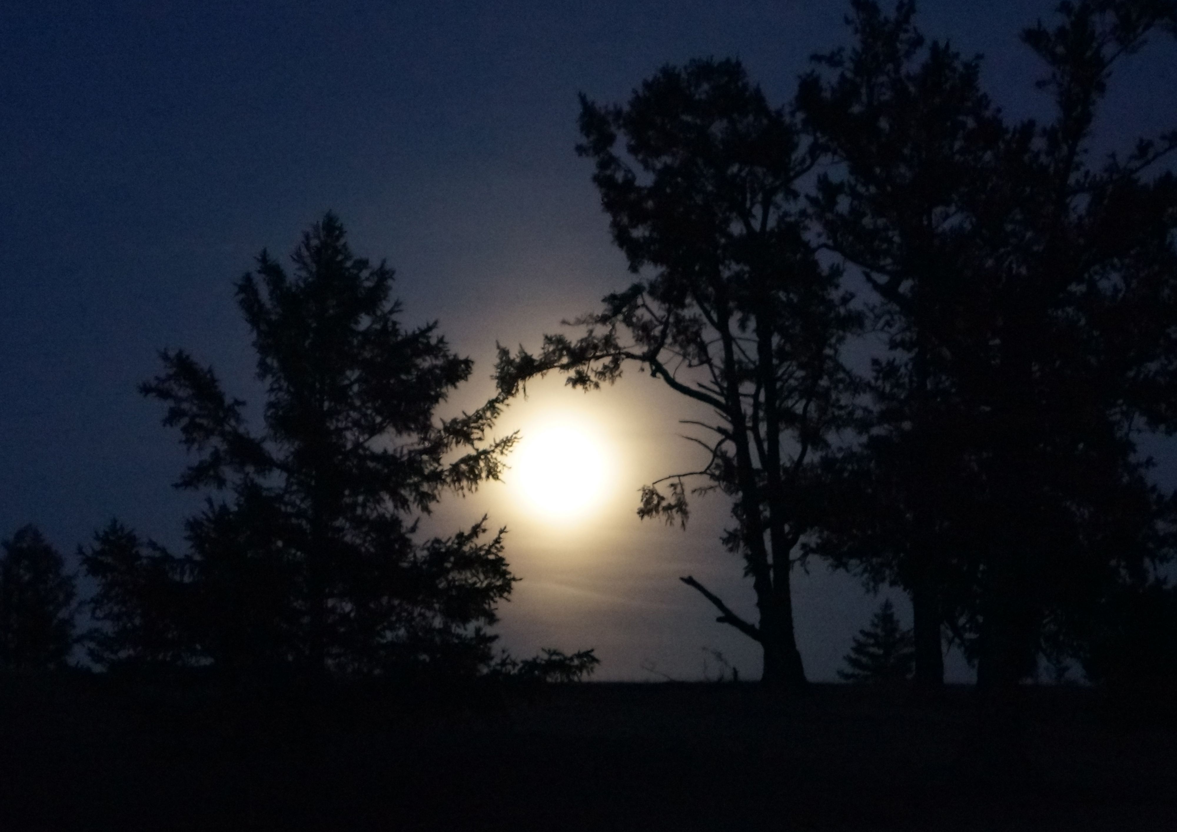 Луна на о. Ольхон