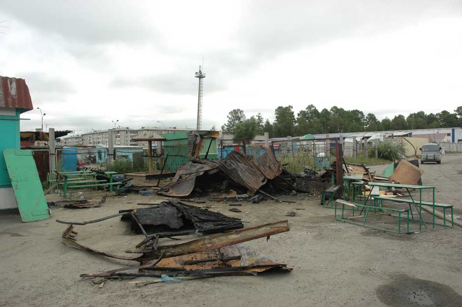 Взорванный пивной павильон-3