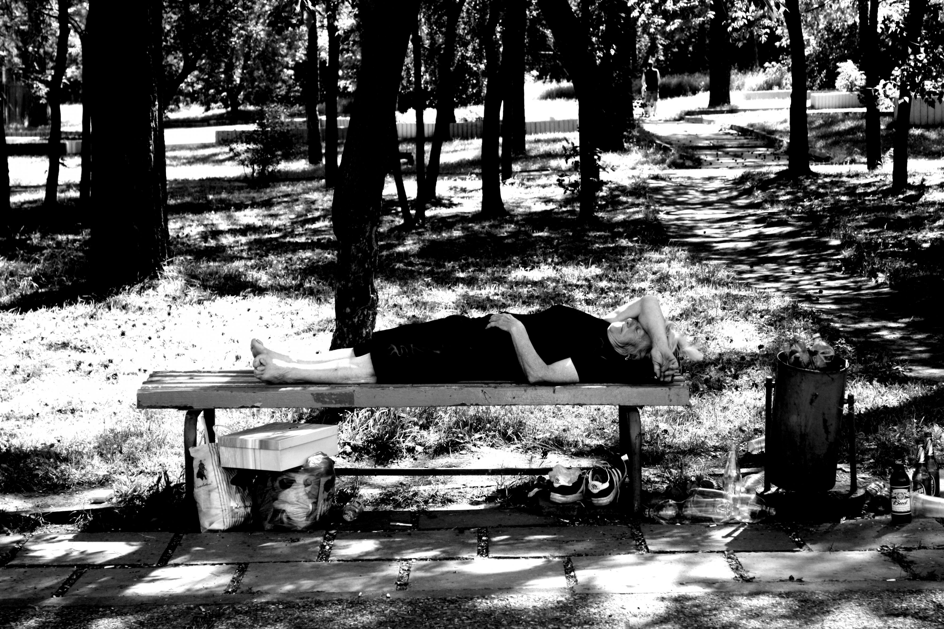 жизнь сложна