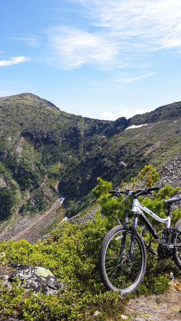 пик Черского