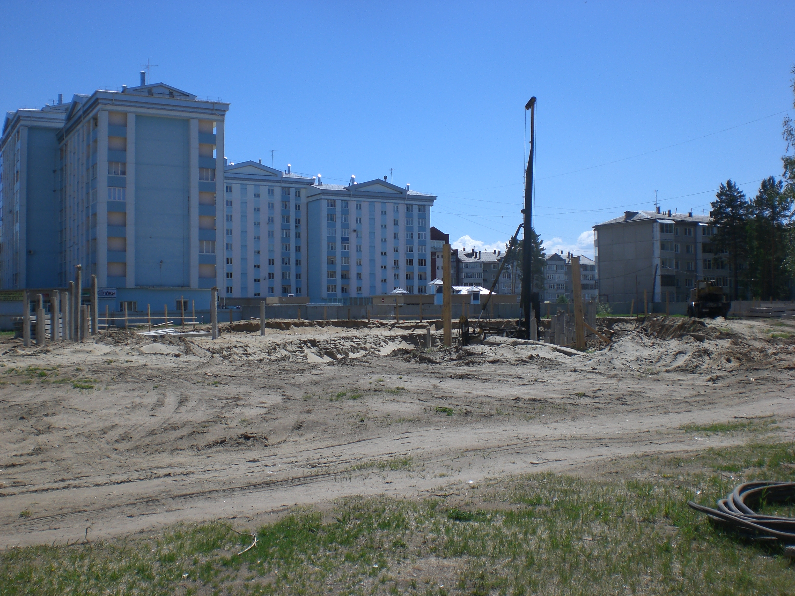 Строительство жилого дома в 33 м/р